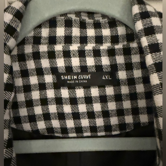 SHEIN curve 4X black and white checkered oversized blazer with pockets - Picture 2 of 3